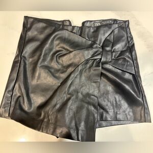 Zara Shiny Black Leather-Style Skort